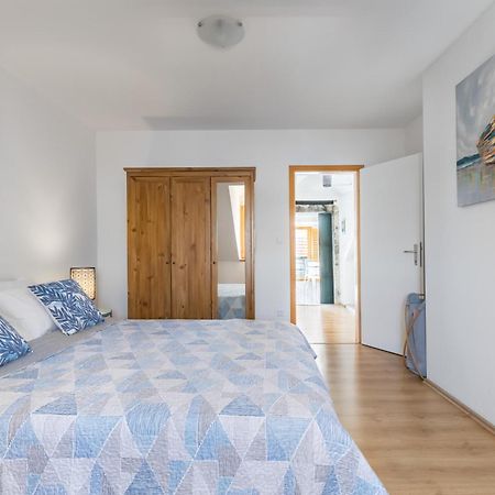 Waterview Apartments Mimice Bagian luar foto