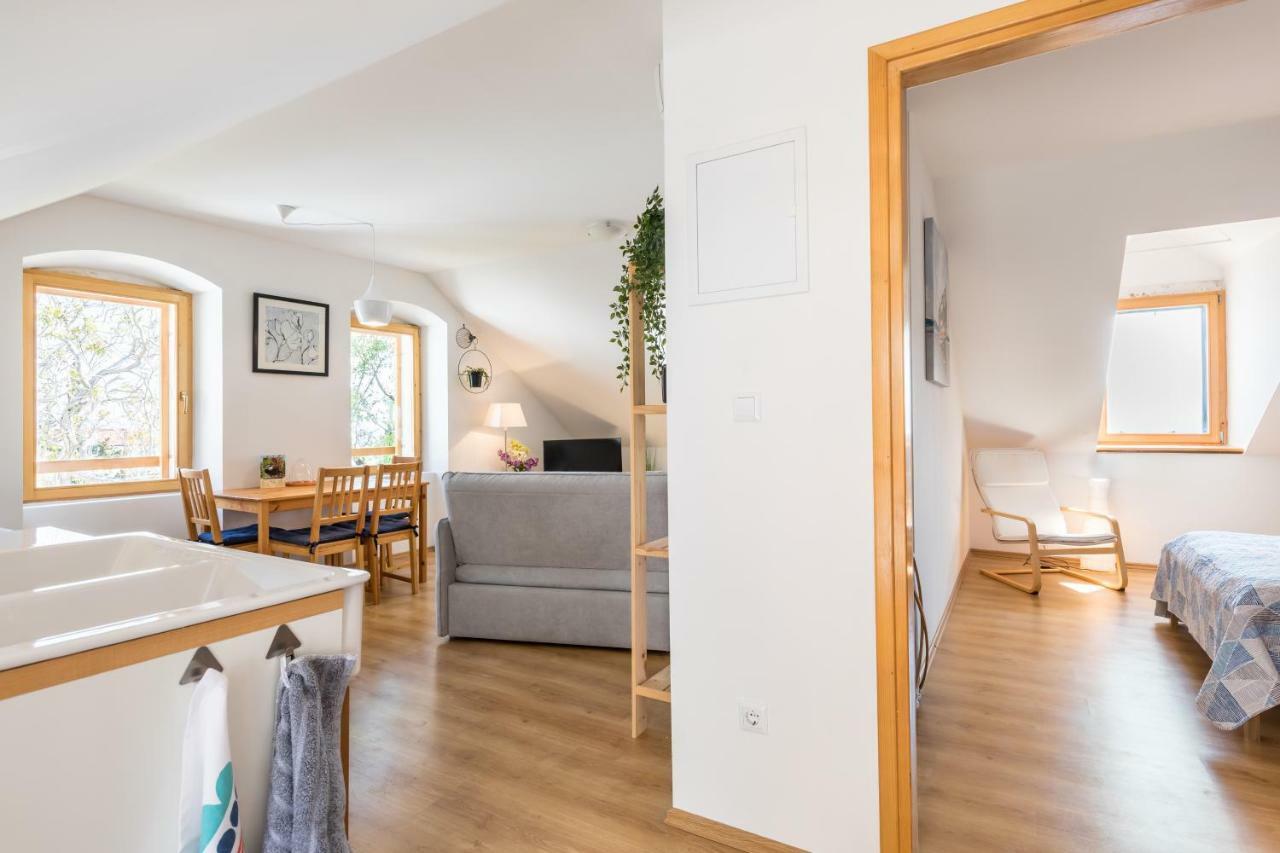 Waterview Apartments Mimice Bagian luar foto