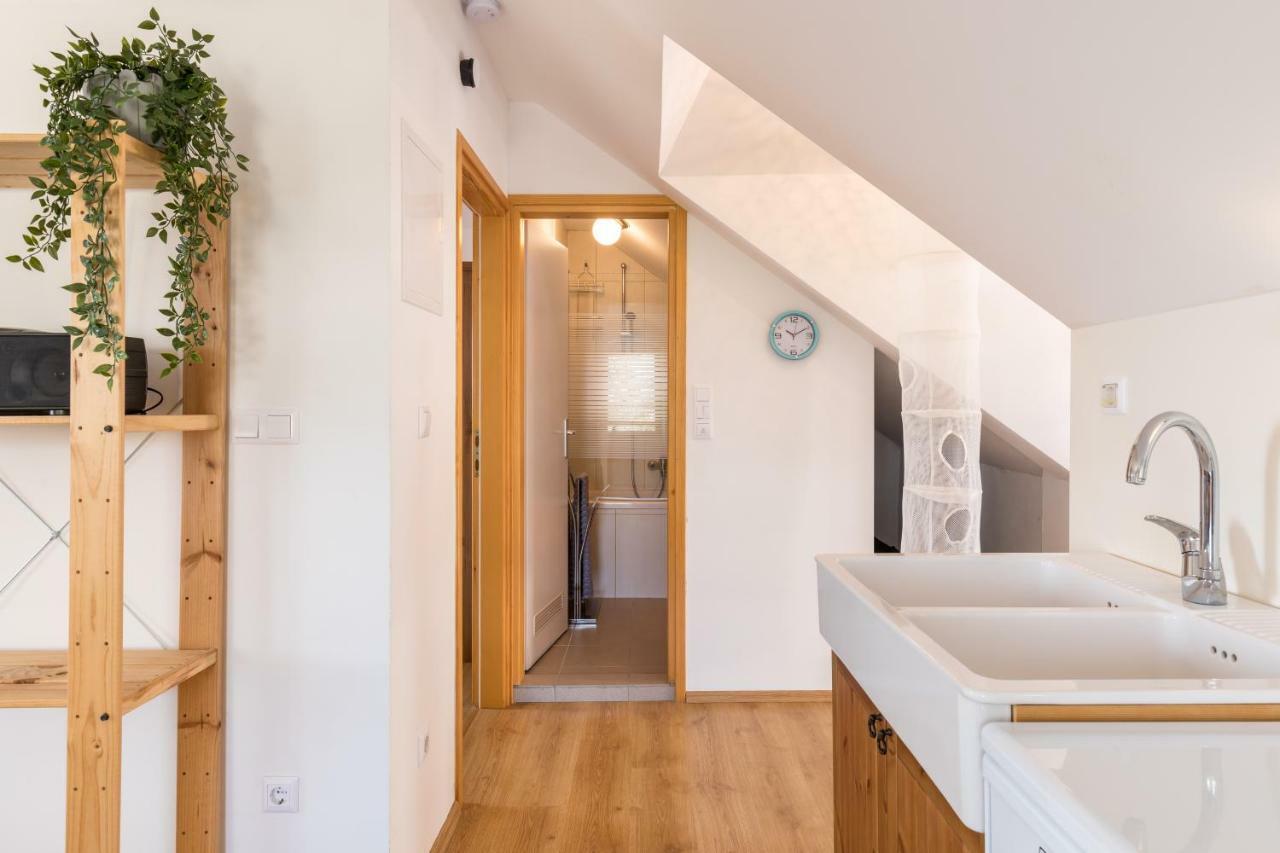 Waterview Apartments Mimice Bagian luar foto