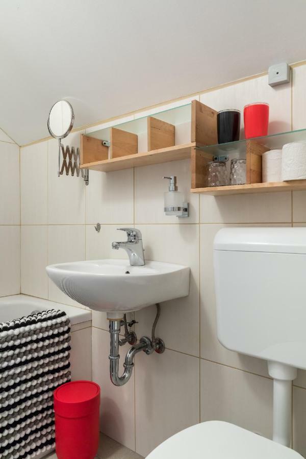 Waterview Apartments Mimice Bagian luar foto